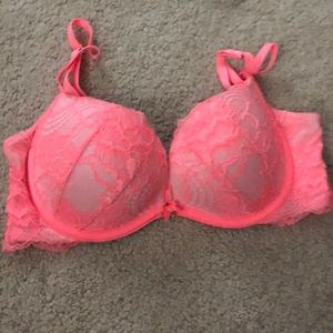 Vs bra 32C